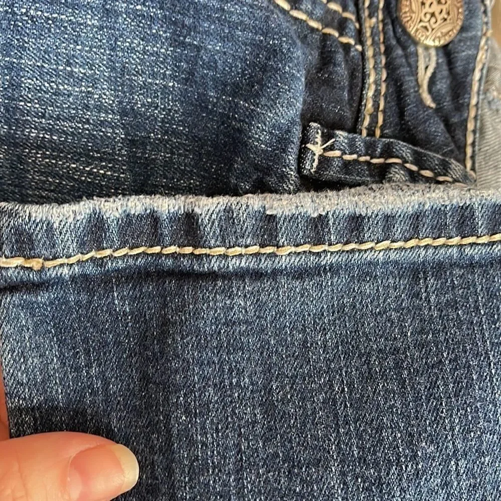 Silver Suki Capri blue jeans denim western stitching embroidery EUC 28 cowgirl
